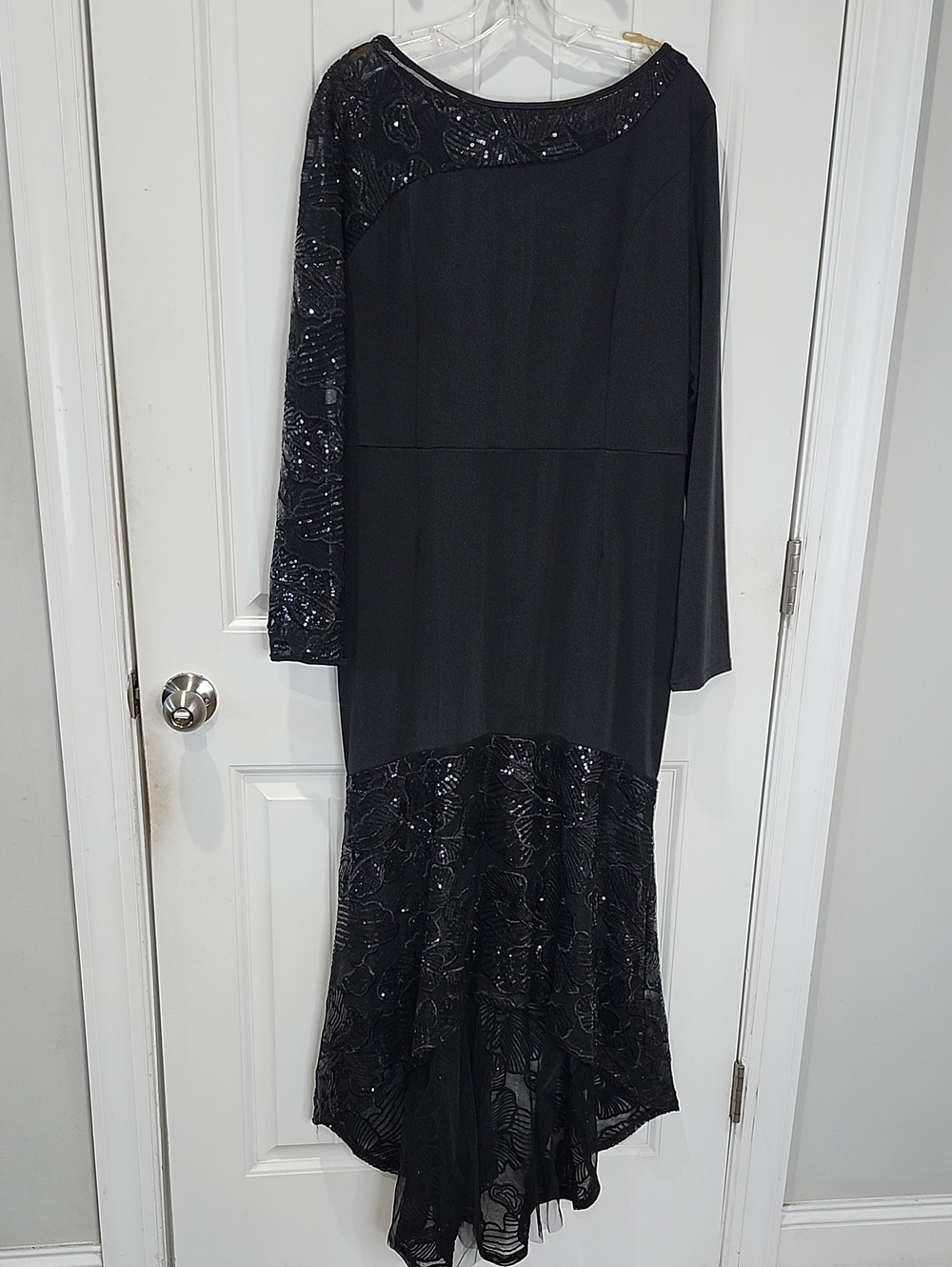 Elegant Black Sequin-Accent Evening Dress